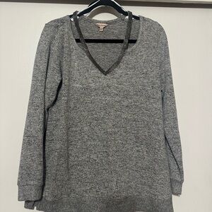 Juicy Couture Gray V-Neck Sweater Relaxed Fit